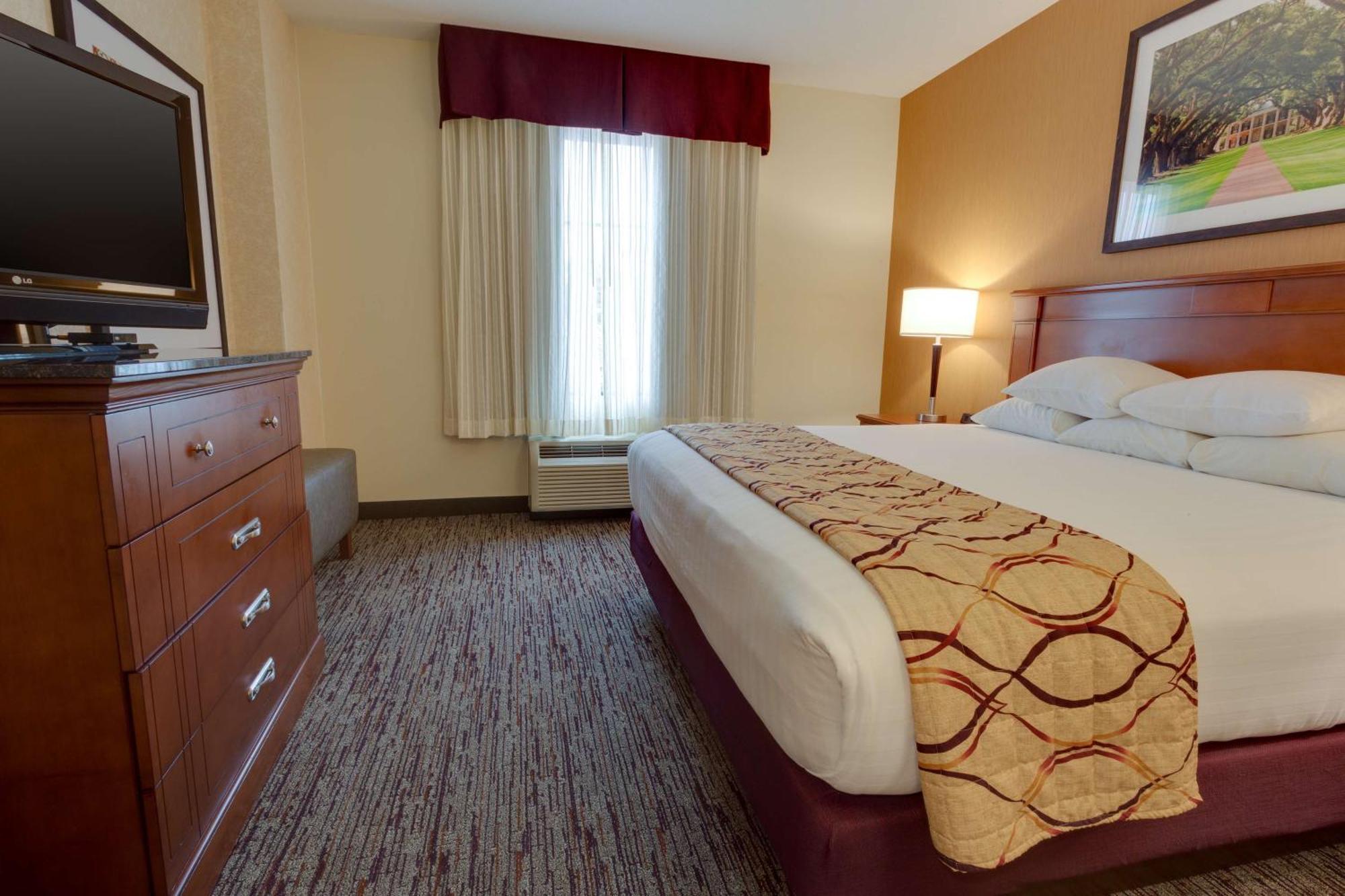 Drury Inn & Suites Baton Rouge Exterior photo