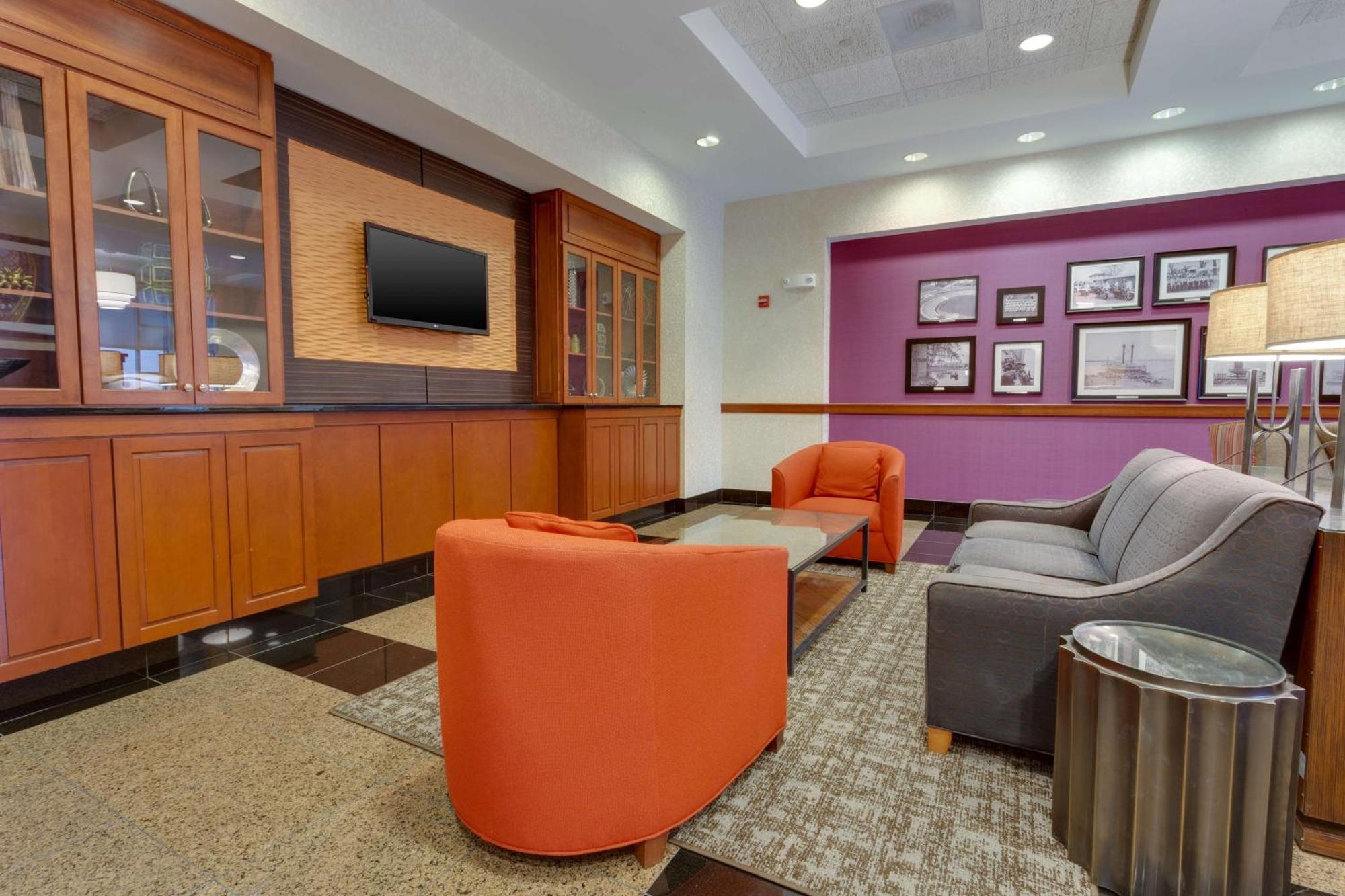 Drury Inn & Suites Baton Rouge Exterior photo