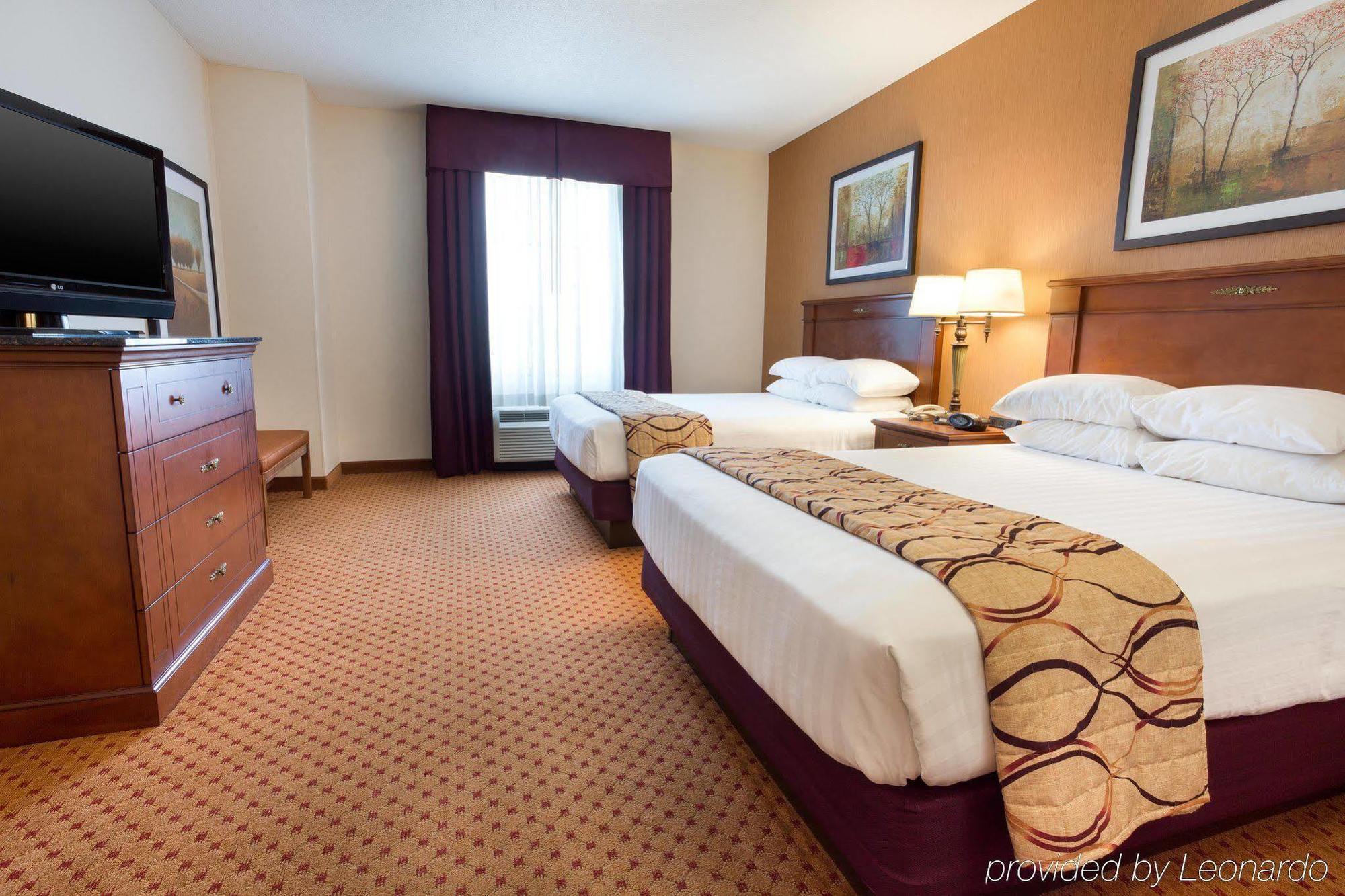 Drury Inn & Suites Baton Rouge Exterior photo
